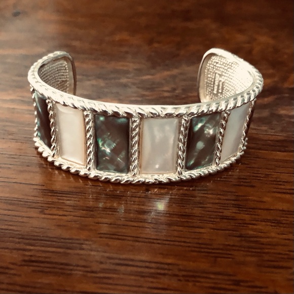 $142  Estate Cuff  Sterling Silver  46.5 Grams  Marked SX 925 THAILAND - Picture 5 of 6